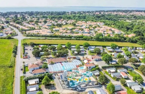 Tharon-Plage House | Camping - Parc aquatique - ccagehe