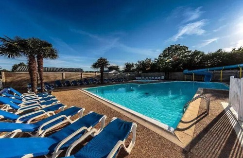Fouesnant House | Camping La Roche Percée * - Comfort mobile home 3 rooms 4/5 people