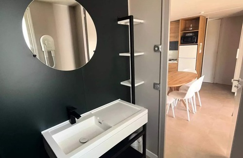 Canet-de-Salars House | Camping Le Caussanel* - Premium Loft 36m² - Air conditioning - TV 6 people