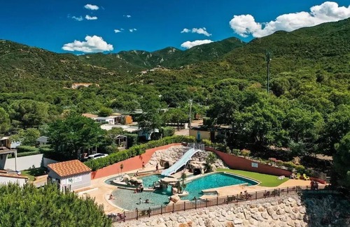 Laroque-des-Alberes House | Camping Les Albères * - Mobile home Comfort TV Air Conditioning 2 rooms 2 people