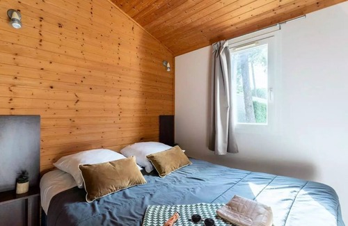 Les Mathes Ski Chalet | Camping Sandaya Estanquet * - 3 Room Chalet 4 People + TV *