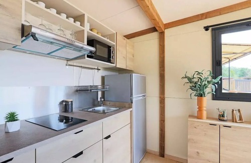 Mimizan Ski Chalet | Camping Ushuaïa Villages La Maïade * - New 2025! CHALET PREMIUM 5 pers. Air-conditioned 5 people