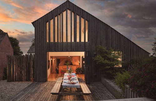 Holsworthy House | Campion Barn - Four Bedroom House, Sleeps 8