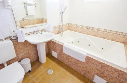 Valdelagrana Hotel | Campomar Playa