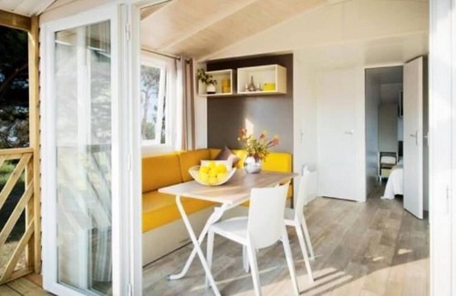 Vauvert House | Campsite Flower Le Mas de Mourgues* - Mobile Home Hibiscus 3 rooms 4 persons
