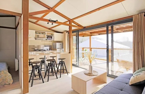 Martigues Ski Chalet | Campsite maeva Escapades Domaine des Tamaris * - Premium Chalet View 4 Rooms 6 Persons Air-conditioned + TV