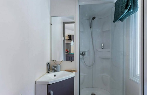Serignan-Plage House | Campsite L'Etoile de Mer * - Mobil-home Access 3 Rooms 5 People Air Conditioning