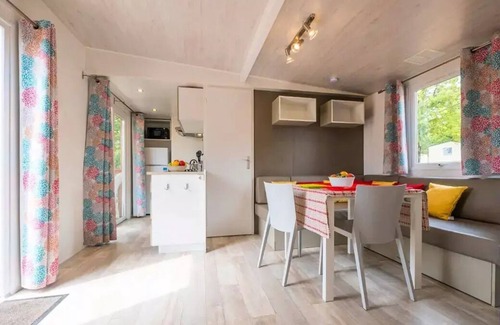 Les Mathes House | Campsite La Pinède* - Comfort XL mobile home 4 Rooms 6 People