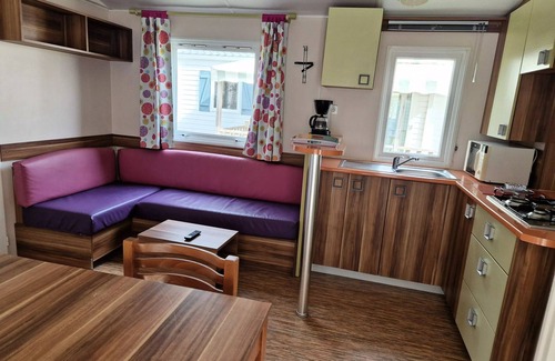 Bois-de-Cene House | Campsite maeva Escapades Le Bois Joli * - Mobile Home Cordélia 4 Rooms 6 People + TV