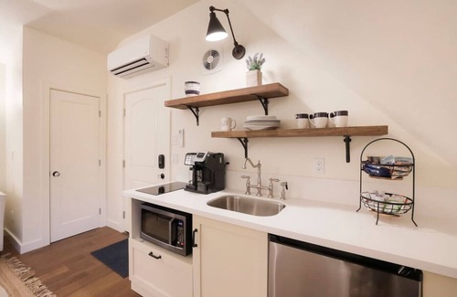 Chico House | Campus/Central location on Legion Ave! w/garage