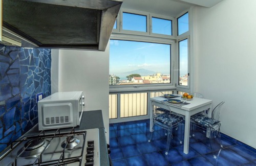 Sorrento City Centre Apartment | Camy House – Central Apartment with Stunning Views in Sorrento