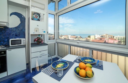 Sorrento City Centre Apartment | Camy House – Central Apartment with Stunning Views in Sorrento
