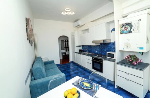 Sorrento City Centre Apartment | Camy House – Central Apartment with Stunning Views in Sorrento