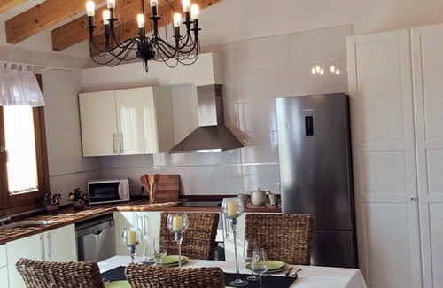Vilafranca de Bonany House | Can Diego, available all year round with private pool, Wifi, etc.