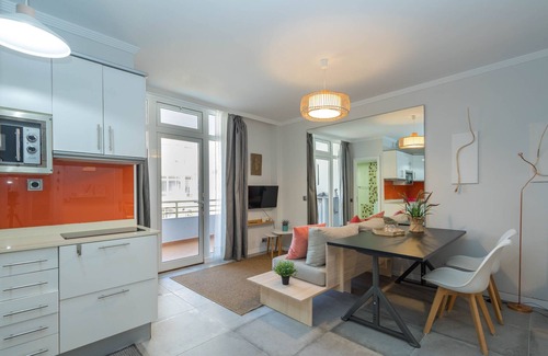Las Palmas de Gran Canaria Apartment | Canteras Seaviews - Balcony & Pool