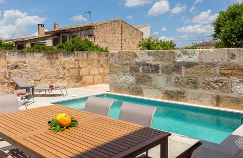 Sineu Villa | Can Fronto - Beautiful townhouse with pool in Sineu