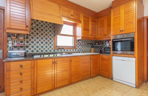 es Bacares Ski Chalet | Can Mir - House In Marina Manresa. Free Wifi