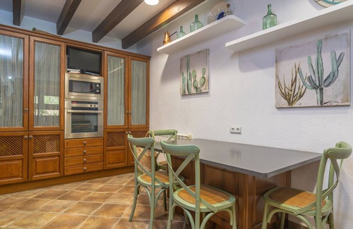 Vilafranca de Bonany Ski Chalet | Can Pontet - House In Vilafranca De Bonany