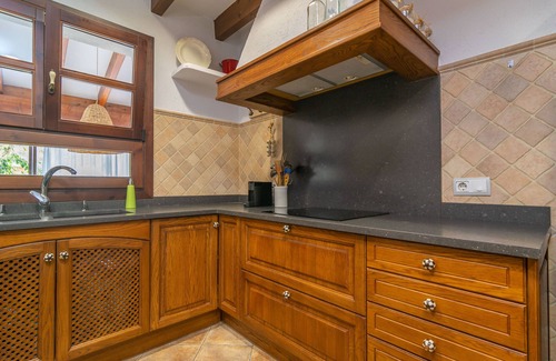 Vilafranca de Bonany Ski Chalet | Can Pontet - Three Bedroom Chalet, Sleeps 6