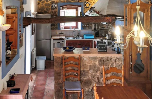Sant Miquel de Balasant Villa | Can Torrent Fondo, Villa Vacacional al Norte de la Isla