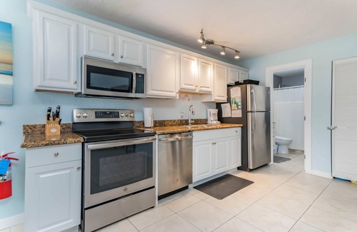 Little Venice House | Canal Front, Dockage, Trailer Parking, Updated!