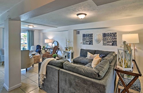 Bayou Vista House | Canal-Front Hitchcock Home w/ Private Dock!