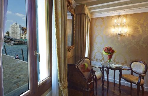 Santa Croce Hotel | Canal Grande