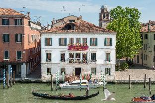 Santa Croce Hotel | Canal Grande