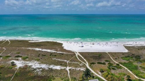 Siesta Key Village House | Canal Lower-Gorgeous 3 bed 3 bath near SK Village