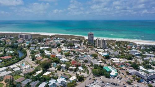 Siesta Key Village House | Canal Lower-Gorgeous 3 bed 3 bath near SK Village