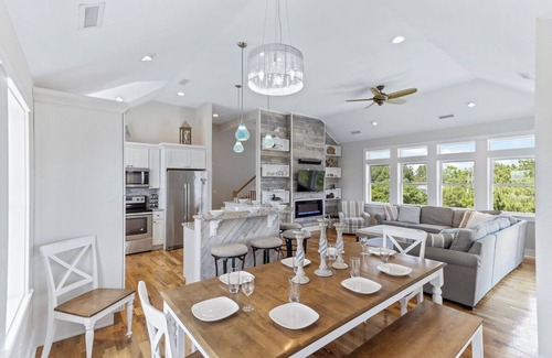 Carova Beach House | Canalfront 6BR home w/pool & hot tub on the beautiful 4x4 beaches of Carova!