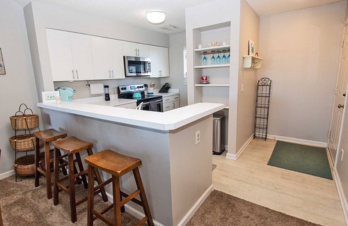 Manteo Condo | Canalfront, Community Pool, Tennis courts and MORE! PC431, Above the Wake