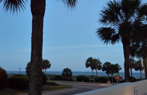 Myrtle Beach Condo | CANCELLATION SEPT 27-OCT 11 OCEAN VIEW FROM BALCONY. SPA SHOWER KGBED 65"TV