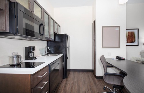 Cheyenne Hotel | Candlewood Suites Cheyenne by IHG