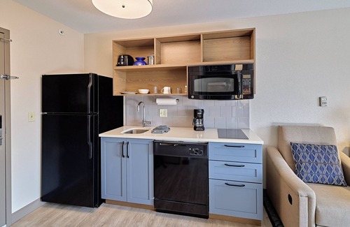 Orange Prairie Hotel | Candlewood Suites Grand Prairie by IHG