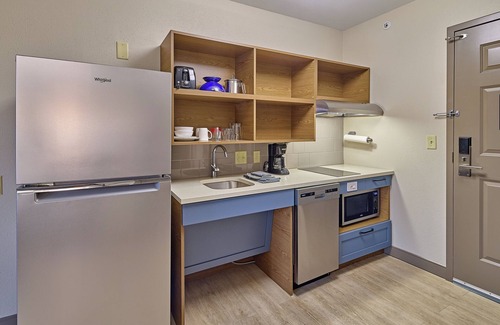 Orange Prairie Hotel | Candlewood Suites Grand Prairie by IHG