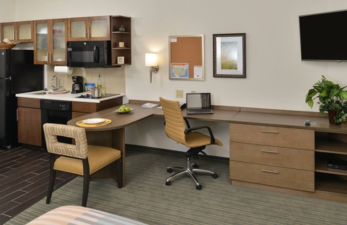 Bayou Cane Hotel | Candlewood Suites Houma by IHG