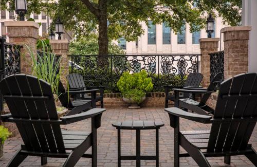 Central Business District Hotel | Candlewood Suites Mobile-Downtown by IHG
