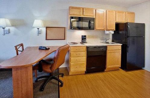 Eden Hotel | Candlewood Suites Savannah Airport by IHG