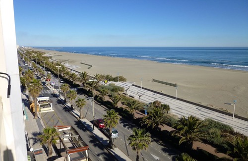 La Cote Radieuse Apartment | CANET PLAGE BEAU T2 FRONT DE MER, VUE MER A COUPER LE SOUFFLE, PARKING PRIVE WIFI