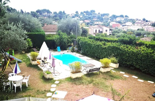Mougins Apartment | CANNELLE-studio-20m²-in Bed and Breakfast PARFUMS D'AZUR - MOUGINS