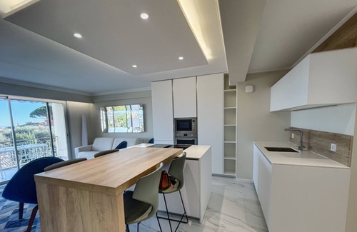 Riou - Petit Juas - Av de Grasse Apartment | Cannes 3-room apartment with sea view