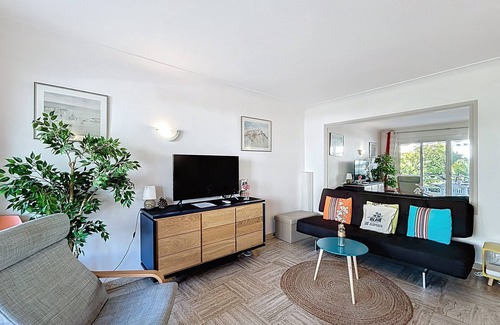California - Pezou Apartment | Cannes: close to the beach, apartment 1 bedroom, terrace, secure residence