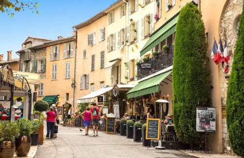 Mougins Apartment | Cannes, Mougins, Sophia-Antipolis, Grasse, Nice, Monaco, Saint-Tropez