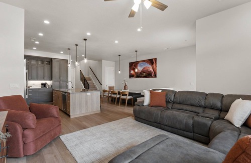 St. George House | Canyon Country Oasis: Desert Color Lagoon + Beaches