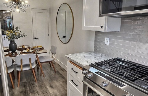 Canyon Country Condo | Canyon Luxe Condo 2bd/2ba/Loft/Pool & Spa