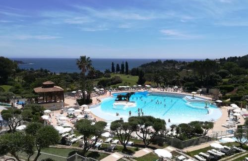 Cap Esterel Apartment | CAP ESTEREL appartement climatisé dans le centre du village vacances