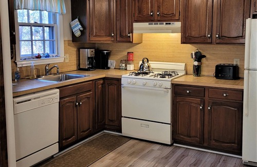 East Harwich House | Cape Cod Comfortable House Awaits!