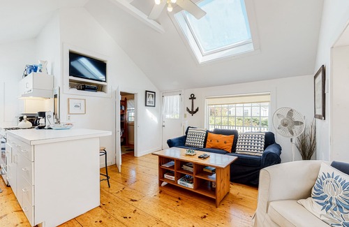 Mashpee Cottage | Cape Cod cottage with patio - near golf, 100 yards to private Mashpee Beach