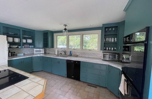 Centerville House | Cape Cod lake house with private beach on Lake Wequaquet